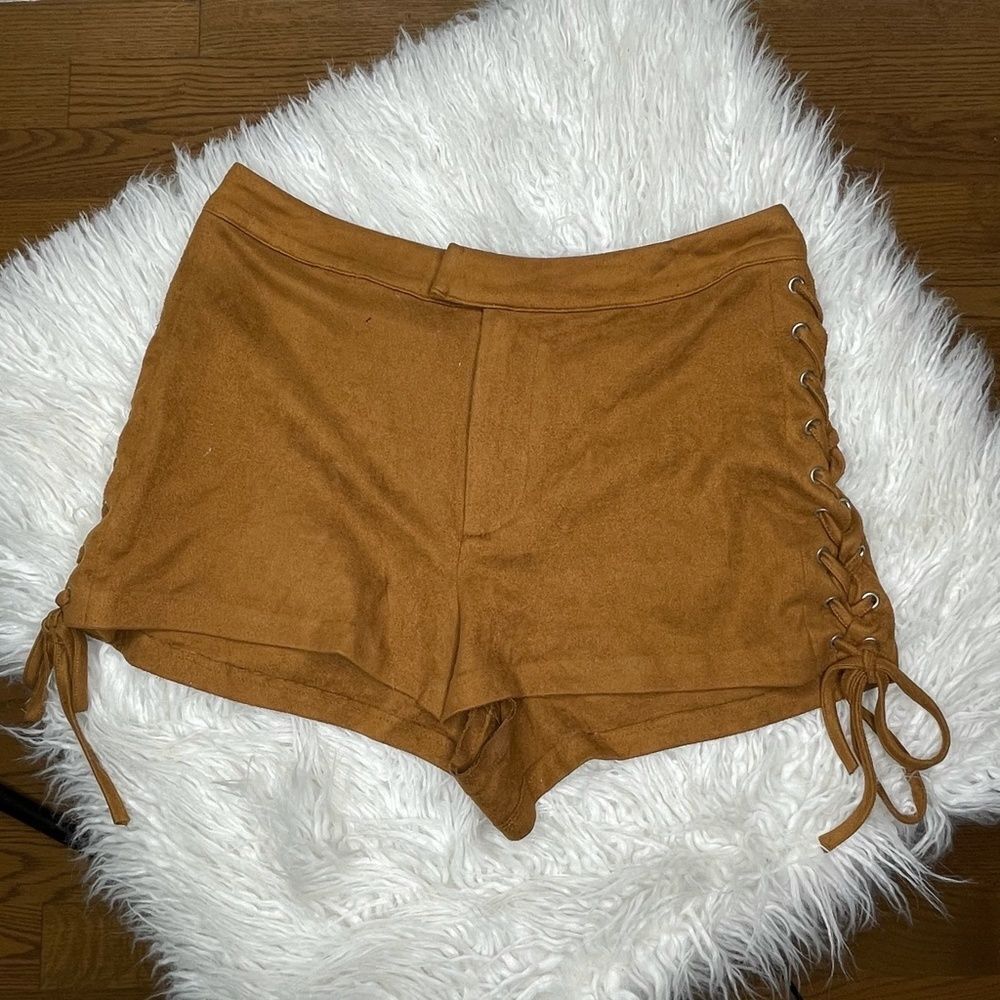 En Créme- Brown Suede Shorts w/ Cross Ties on Side